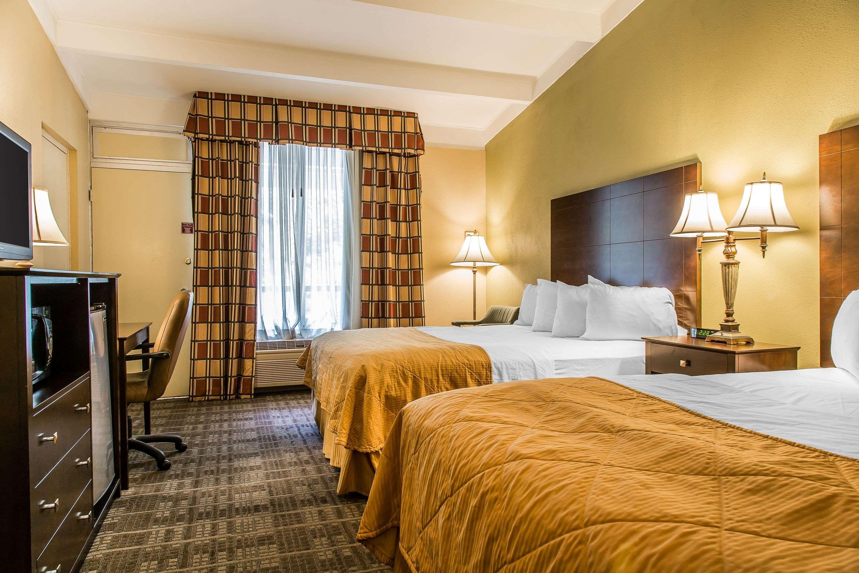 Clarion Hotel & Suites Hamden-New Haven Εξωτερικό φωτογραφία
