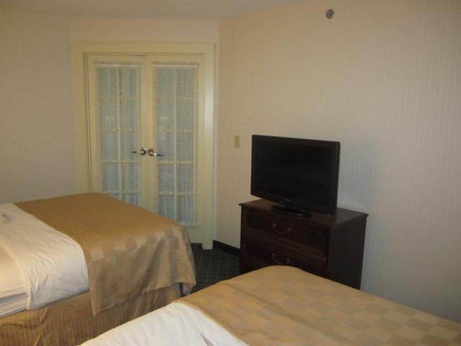 Clarion Hotel & Suites Hamden-New Haven Εξωτερικό φωτογραφία