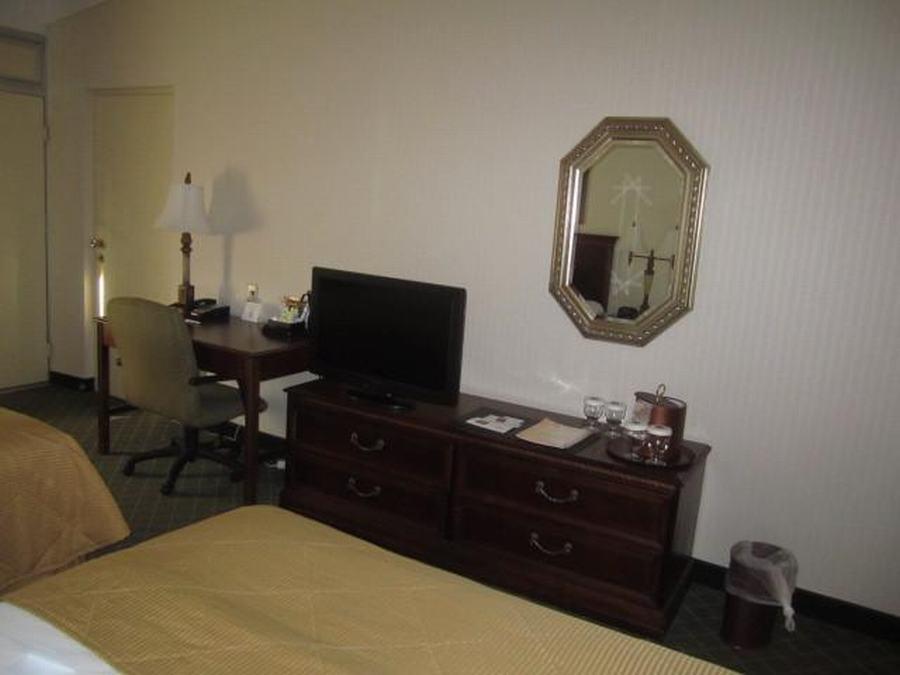 Clarion Hotel & Suites Hamden-New Haven Εξωτερικό φωτογραφία