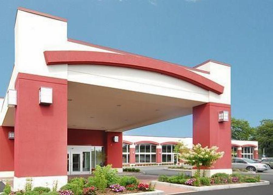 Clarion Hotel & Suites Hamden-New Haven Εξωτερικό φωτογραφία