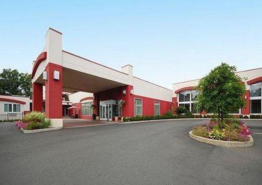 Clarion Hotel & Suites Hamden-New Haven Εξωτερικό φωτογραφία