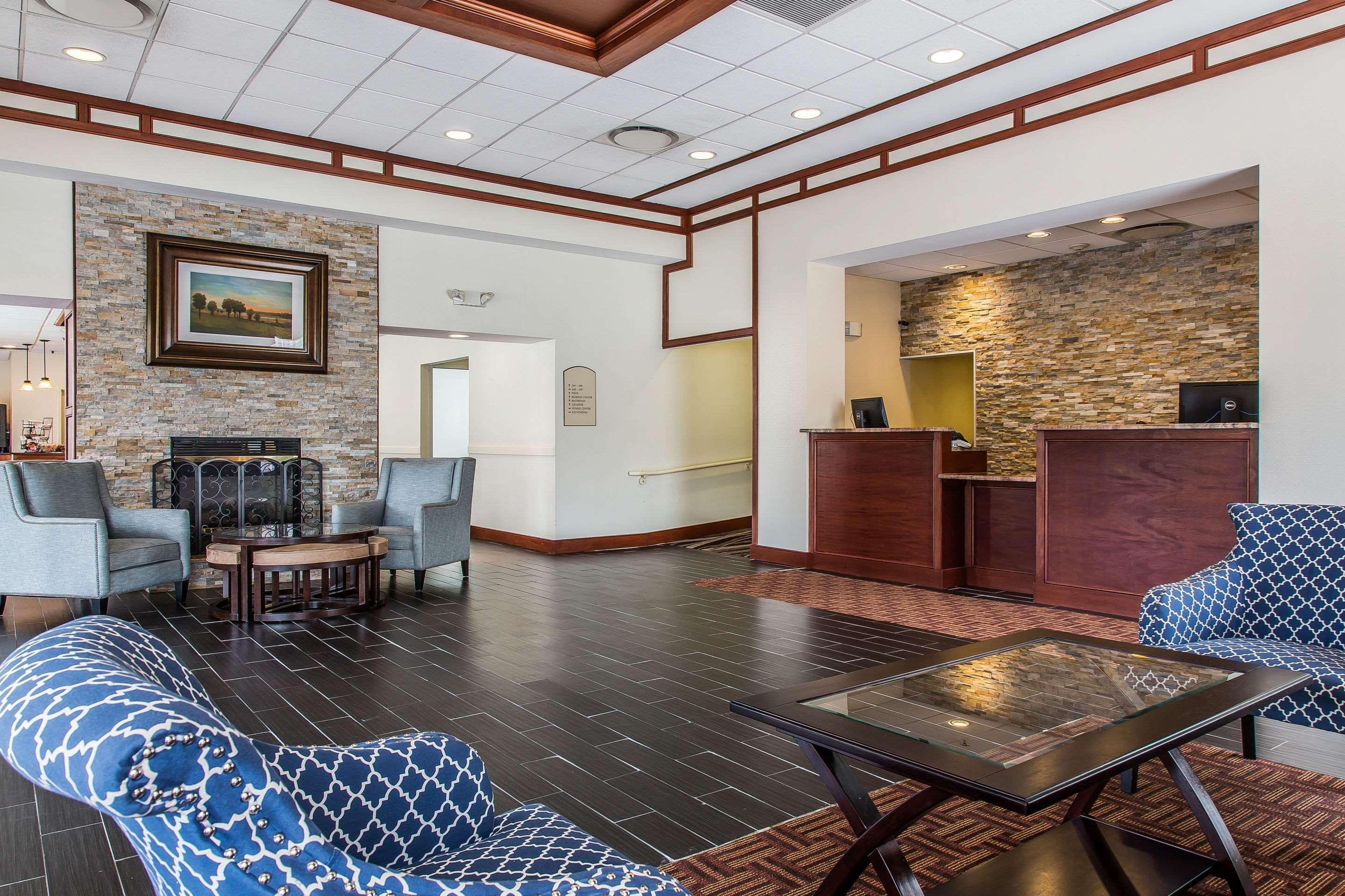 Clarion Hotel & Suites Hamden-New Haven Εξωτερικό φωτογραφία