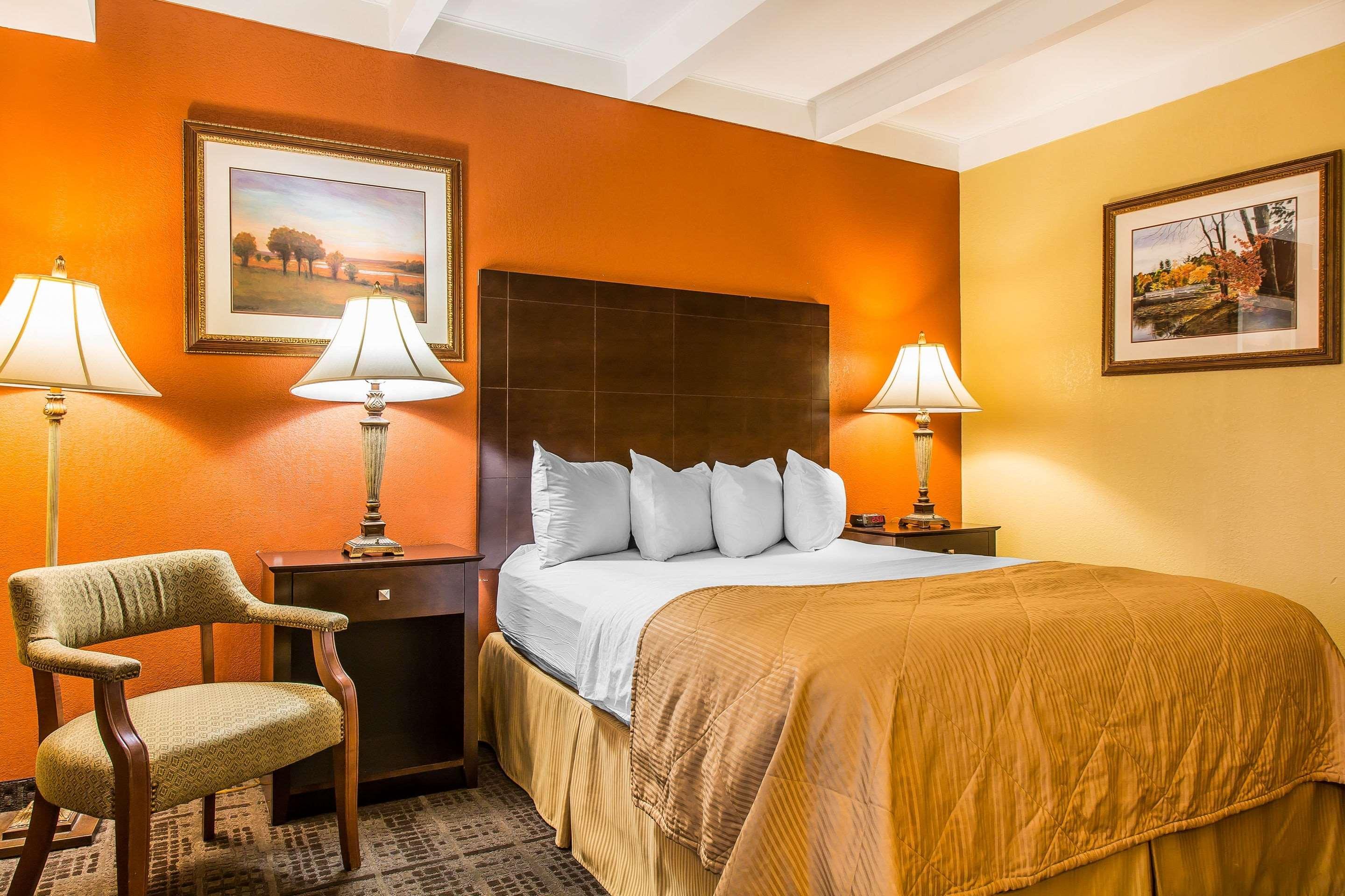 Clarion Hotel & Suites Hamden-New Haven Εξωτερικό φωτογραφία