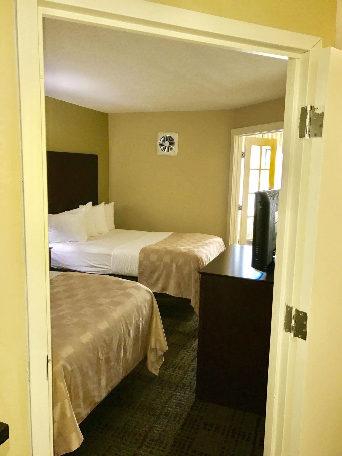 Clarion Hotel & Suites Hamden-New Haven Εξωτερικό φωτογραφία